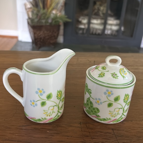 Sigma Frog Bouquet sugar and mini creamer set - Picture 2 of 9
